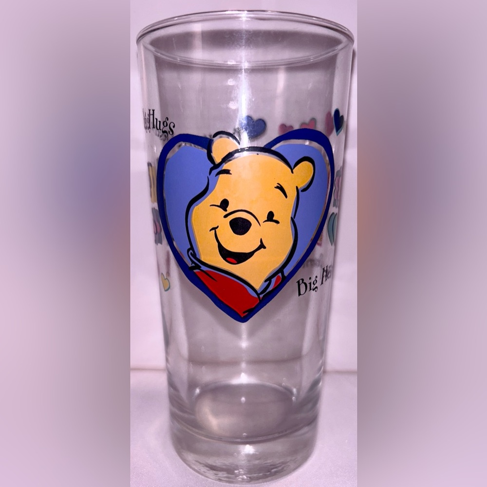 Anchor Hocking Winnie the Pooh Vintage Glass. “Big Hearts Deserve Big Hugs.” - Picture 1 of 4